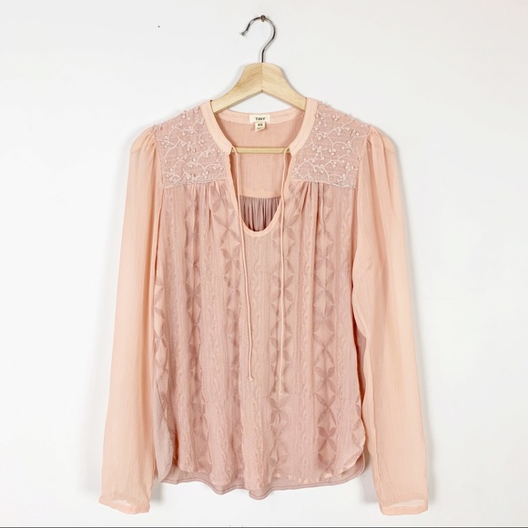 Anthropologie Tops - ANTHROPOLOGIE Boho Peasant Blouse Embroidered XS